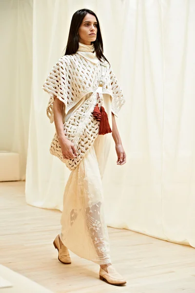 Look 14